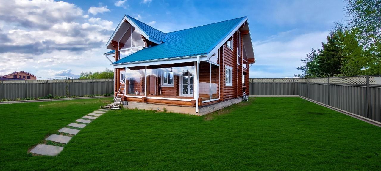 Мягкие окна на веранде загородного дома в посёлке Жилино-1